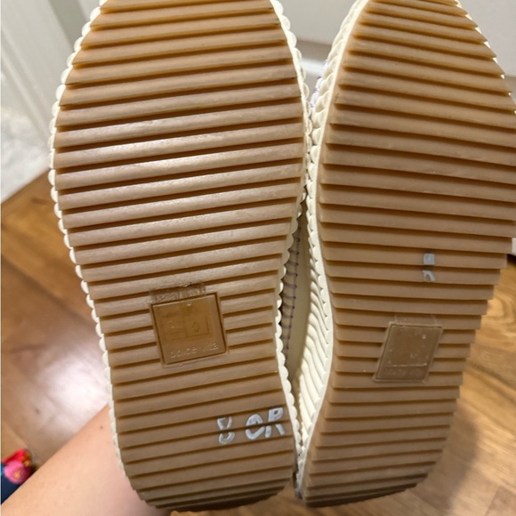 Dolce Vita Sneakers in Pastel Tones size 8 - Picture 9 of 11